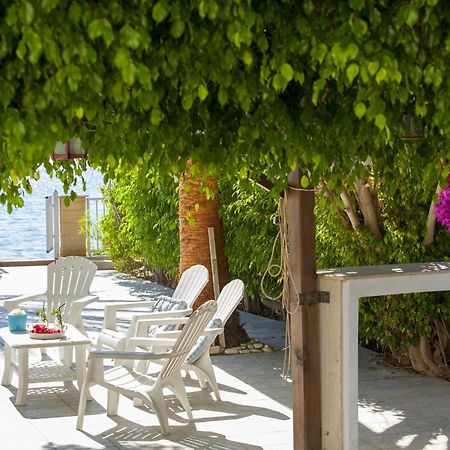 Meneou Beachfront Villa Sunset Perivolia Exterior photo