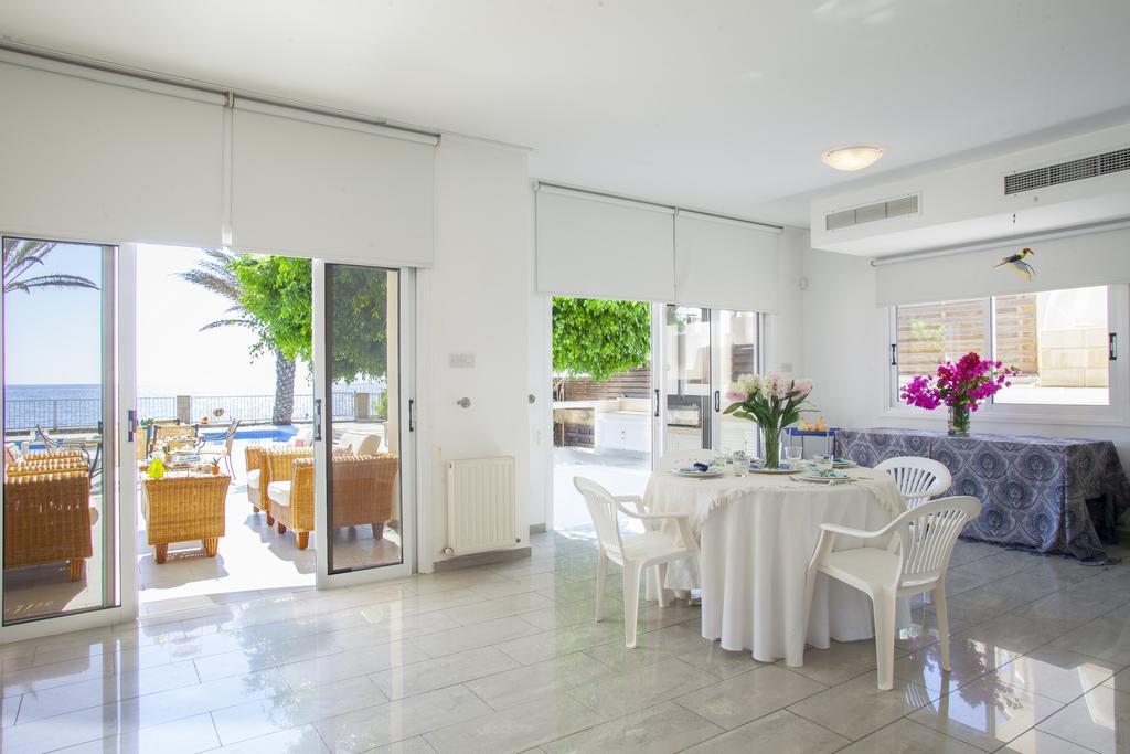 Meneou Beachfront Villa Sunset Perivolia Room photo