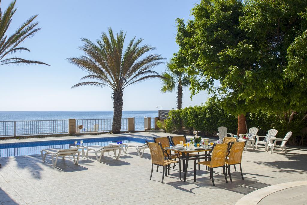 Meneou Beachfront Villa Sunset Perivolia Room photo